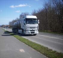 Renault Siloauflieger in Sassnitz am 16.04.2012