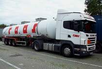 SCANIA R420 mit Tankauflieger Spedition roos in HH 14.09.2011