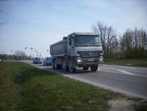 Mercedes-Benz Kipper in Sassnitz am 18.04.2012