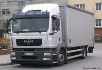 MAN als Getrnkelieferfahrzueg fr ein Restaurant, Rostock 13.4.2012