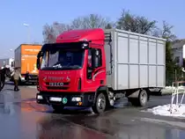 IVECO Eurocargo 30E18, mit Pferdetransportaufbau; 120222