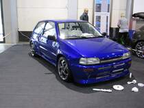 Anspruchsvoll getunter Daihatsu Charade. Foto wurde auf dem Carstyling Tuning Show 2012 gemacht.