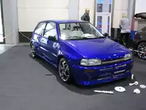 Anspruchsvoll getunter Daihatsu Charade. Foto wurde auf dem Carstyling Tuning Show 2012 gemacht.