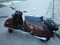 dieser IWL-Roller ,, Pitty ''wurde von mir mit originalem Motor
wieder hergerichtet . 