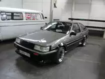Toyota Corolla AE86, ein berühmtes Driftauto, gesehen auf der Carstyling Tuning Show 2012