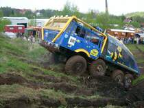 Der Tatra tritt nach einen erfolglosen Versuch die Strecke hoch zu kommen den Rckzug an