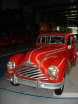 EMW-340, erste ostdeutsche Autoproduktion in Eisenach,ber 21000 Stck von 1949-55, 1971ccm, 4-takt Ottomotor, 55PS, 120Km/h,
gesehen in Prora/Rgen, Juli 2006