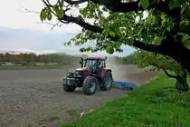 Case CVX 1170, bei der Saatbettvorbereitung, April 2012