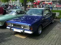 Ford Taunus P7a Coupe. Die P7a Modelle wurden nur 1967 und 1968 produziert. Die Modelle waren wahlweise mit einem V4 (17M)oder V6-motor (20M) lieferbar. Nach 155.780 Einheiten in allen Karosserievarianten war Schlu und als Nachfolger erschien der P7b. Oldtimertreffen Essen Kettwig am 01.05.2012.