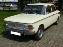 NSU 1200 C. 1967 - 1973. Der 1200 C war die letzte Ausbaustufe des NSU Prinz 1000, TT, TTS etc. Der DM 6.700,00 teure 1200 C leistet 55 PS aus 1.177 cm Hubraum. Oldtimertreffen Essen-Kettwig am 01.05.2012.
