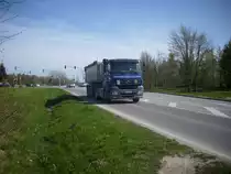 Mercedes-Benz Kipper in Sassnitz am 30.04.2012