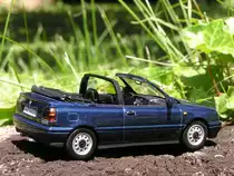 VW Golf III Cabriolet. Hersteller: Minichamps, Massstab: 1/43