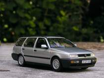 VW Golf III Variant. Hersteller: Minichamps, Massstab: 1/43