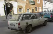 Peugeot 305, gesehem am 29.04.2012.