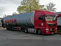 MAN TGX 18.440 Tanksattelzug von  Hoyer  auf der Rastanlage Frankenh�he, 08.04.2012