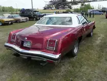 Heckansicht vom Pontiac Grand Prix Baujahr 1977 US-Fahrzeugtreffen Lichterfeld an der F60 12.05.2012