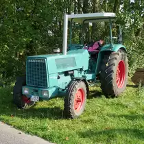 Hanomag Robust 900, Baujahr 1967-69, 85 PS, 4712 ccm, 6 Zylinder Diesel, 27 km/h. Treckertreff Grefrath, 25.9.11