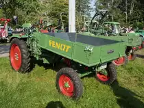 Fendt 225 GT  Ger�tetr�ger  mit Pritschenaufbau, 19PS, 1810cm, 2-Zylinder Diesel. Treckertreff Grefrath, 25.9.11