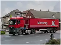 Der Neue M-B Actos StreamSpace 1845 Blue Tec 5, gesehen am 09.05.2012 in Varel (Friesland). 