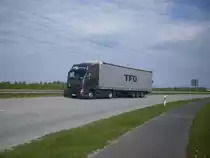 Volvo Sattelzug in Mukran am 15.05.2012