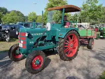Hanomag R22, gebaut 1951-1957, 22 PS, 2100 ccm, 3 Zylinder Diesel, 18 km/h. Treckertreff Grefrath, 25.9.11