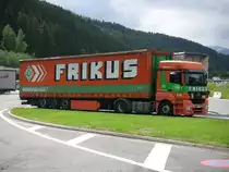 Mercedes Axor 1840 verbringt den Feiertag neben der Autobahn in Kammern.17.5.2012