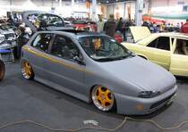Dieser anspruchsvoll getunter Fiat Bravo wurde auf der Carstyling Tuning Show 2012 ausgestellt.