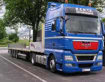 Juni 2012 / auf Leerfahrt ist der MAN TGX 18.440 - gesehen wurde er auf dem Rastplatz Sauerland im Mrkischen Kreis....