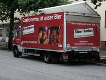 Bier Harlos am 04.06.12 in Bremerhaven, es ist ein MB 208 D mit Getrnkeaufbau Heckansicht