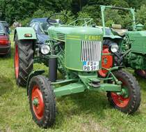 Fendt Dieselross steht bei der Oldtimerausstellung in Ebersburg, Juni 2012