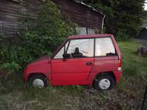 Dieser  Elefantenrollschuh  eines mir unbekannten Herstellers rostet in Flöha vor sich hin. 09.06.2012