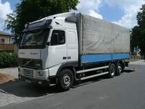 VOLVO FH12 am 11.Juni 2012 in Bergen/Rgen.