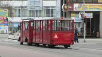 Ein Straenzug in Bratislava. An dieser Ampel wartet er auf Weiterfahrt.(7.4.2012)