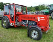 der Steyr  Lederhosenscania  besucht die Oldtimerausstellung 