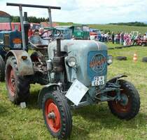 Eicher steht bei der Oldtimerausstellung in Ebersburg, Juni 2012 