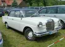 =MB Typ W 110/111, gesehen bei der Oldtimerausstellung in Ebersburg, Juni 2012   