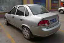 Chevrolet Sail (ein Opel Corsa Stufenheck) in Shouguang, China (23.7.11) 