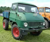 ein weiterer Unimog, gesehen bei der Oldtimerausstellung in Ebersburg, Juni 2012 