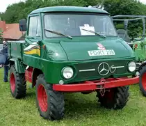 Unimog, gesehen bei der Oldtimerausstellung in Ebersburg, Juni 2012 