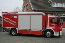 Gertewagen-Gefahrgut/ Umweltschutz (GW-G/U) der freiwilligen Feuerwehr Nettetal Lschzug Breyell Fahrgestell: Mercedes-Benz Atego 1226 F Aufbau: Gimaex-Schmitz Baujahr: 2009 Der GW-G ist ist in einer Feierstunde in Nettetaler Gertehaus Breyell am 12.2.von mir aufgenommen worden