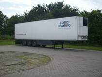 Sattelauflieger von Euro-Leasing in Sassnitz am 29.06.2012