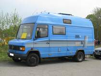 Kombi MB 711 D aus der Hansestadt Hamburg beim Oldtimer-Treffen in Lbeck-Blankensee, Lbeck [30.04.2012]