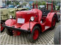 Dawid Brown Taskmaster, 3400 ccm, 46 Ps, Bj 1956, gesehen beim Oldtimertreffen in Ettelbrck am 01.07.2012. 