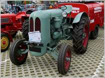Traktor Deuliwag KD 415 - D24, 24 Ps, 2356 ccm, Bj 1949, fotografiert beim Oldtimertreffen in Ettelbrck am 01.07.2012. 