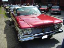 Plymouth Fury Hardtop Coupe des Jahrganges 1960. Das Modell Fury war die Topversion des 1960er Jahrganges. Darunter rangierte der Belvedere. Die Standardversion nannte sich Savoy. Oldtimertreffen Kokerei Zollverein am 01.07.2012.