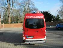 Einsatzleitwagen (ELW 1) der Freiwilligen Feuerwehr Nettetal, stationiert beim Lschzug Breyell.

Fahrgestell: Mercdes Benz Sprinter 316 CDI mit langem Radstand
Ausbau: Hensel

Im vorderen Bereich befindet sich ein Funkarbeitsplatz. ber die Hecktren gelangt man in einen kleinen Besprechungsraum.

Der ELW-1 ist am 14.1.12 beim Foto Termin am Gertehaus Nettetal Breyell aufgenommen

worden