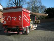 Gertewagen-Gefahrgut/ Umweltschutz (GW-G/U) der freiwilligen Feuerwehr Nettetal Lschzug Breyell Fahrgestell: Mercedes-Benz Atego 1226 F Aufbau: Gimaex-Schmitz Baujahr: 2009 Der GW-G ist bei einen Foto Termin am Nettetaler Gertehaus Breyell am 14.1.12 von mir aufgenommen worden