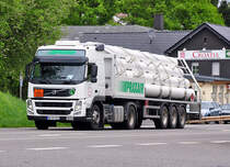 Volvo FM 410  PRAXAIR  bei Kommern - 10.05.2012