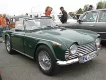 Cabrio TRIUMPH TR 250 aus dem Kreis Harburg beim Oldtimer-Treffen in L�beck-Blankensee, L�beck [30.04.2012]