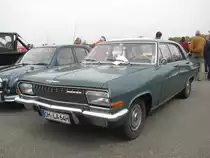 Limousine Opel 2800  Admiral  aus dem Landkreis Ostholstein beim Oldtimer-Treffen in L�beck-Blankensee, L�beck [30.04.2012]